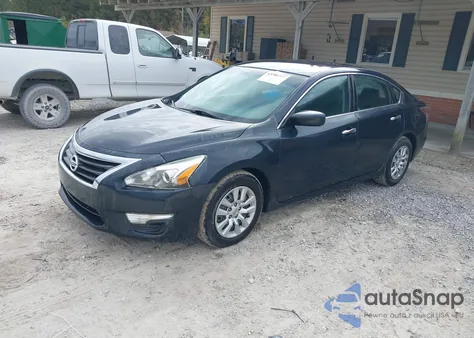 2015 Nissan Altima 2.5/2.5 S/2.5 Sl/2.5 Sv z USA, uszkodzony, nr VIN 1N4AL3AP6FN333121